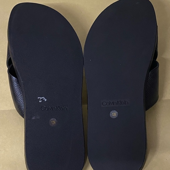 NEW Calvin Klein Enrico Slide Sandals Black Round Toe Criss Cross 12 - Picture 8 of 8
